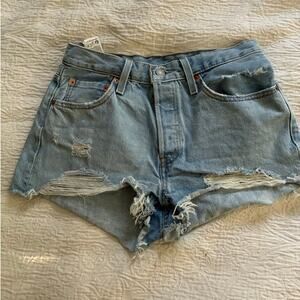 Levis 501 Shorts women's 28